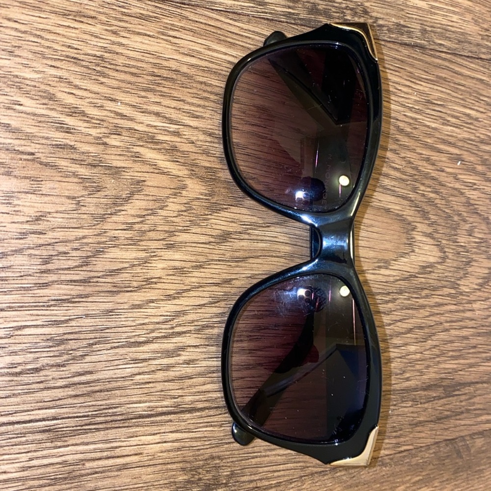 Black sunglasses